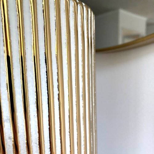Florero Dorado con Crema 13,5 x 13,5 x 32,5 cm. - Imagen 4